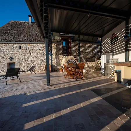 Chez Cati - Belle Maison Au Coeur De L'aveyron * Campouriez